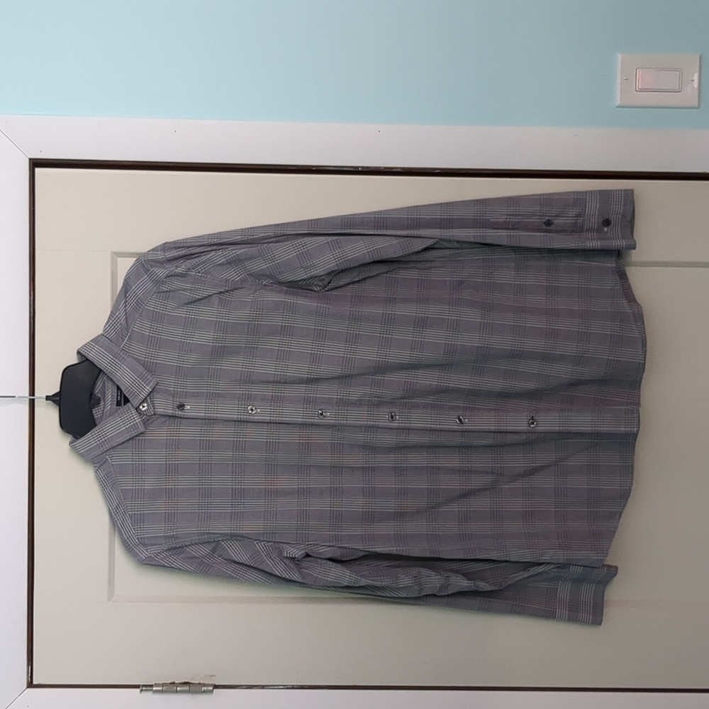 Gap no iron shirt